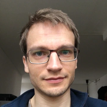 Dr. Raoul Schram